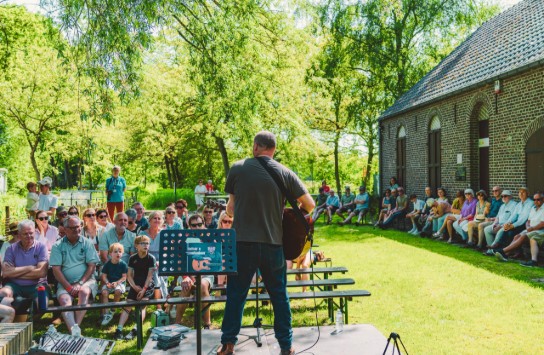  (vergroot foto)