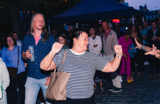  (vergroot foto)